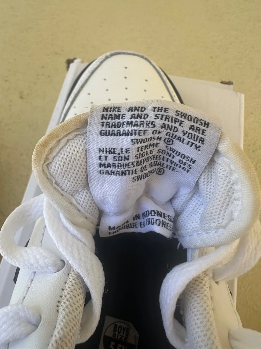 Nike Air Force 1 Low White/Black Sole Sneakers, Woman's Size 7 - Picture 8 of 14